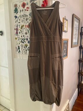 Neon Buddha V-neck dress sleeveless pockets, cotton spandex size xs, soft grey